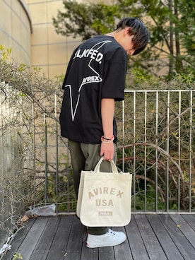 「AVIREX（アヴィレックス）のアイテム（シューズ）」を使った、たつやさん（メンズ・165cm）の春コーディネート