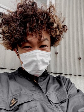 「NIKE（ナイキ）のアイテム（その他アウター）」を使った、バルサさん（メンズ・183cm）の春コーディネート