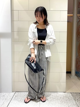 「アイテム（バングル/リストバンド）」を使った、honamiさん（レディース・161cm）の秋コーディネート