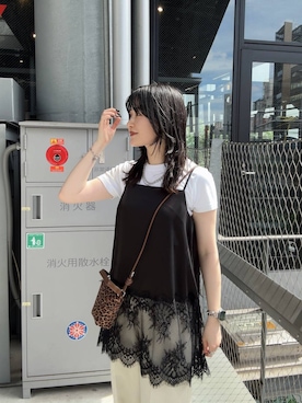 「Andemiu（アンデミュウ）のサテンレースキャミ（シャツ/ブラウス、ブラック系）」を使った、ぽ　んさん（レディース・161cm）の夏コーディネート