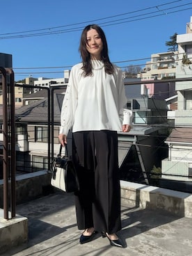 「Andemiu（アンデミュウ）のサイドベルトストレートパンツ640816（スラックス、ブラック系）」を使った、ぽ　んさん（レディース・161cm）の春コーディネート