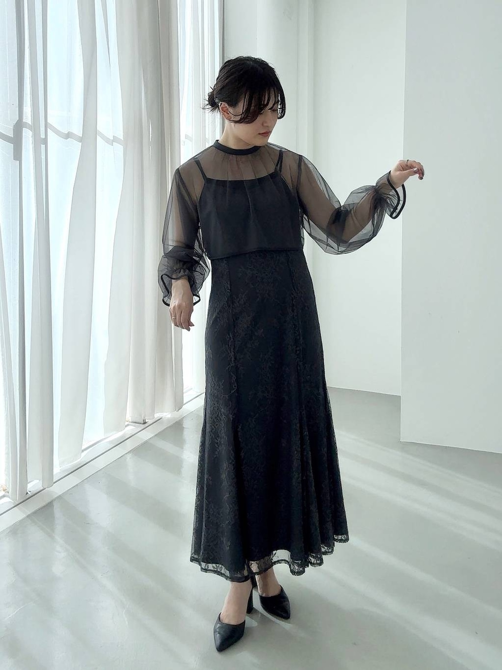 「着痩せ・細見え、高見え、きれいめ、ヘルシー、着痩せ、差し色コーデ、モテ、Andemiu」｜「Andemiuのセパレートヒールパンプス290966（パンプス、ブラック系）」を使った、ぽ　んさん（レディース・161cm）の冬コーディネートの1枚目の写真