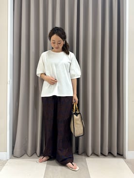 「ITEMS URBANRESEARCH（アイテムズ アーバンリサーチ）のプリントイージーパンツ（その他パンツ、ブラウン系）」を使った、zuu17さん（レディース・157cm）の夏コーディネート