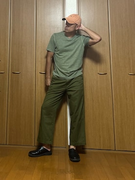 「アイテム（チノパンツ）」を使った、k4kさん（メンズ・175cm）の夏コーディネート