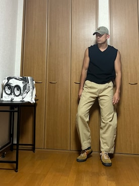 「アイテム（チノパンツ）」を使った、k4kさん（メンズ・175cm）の夏コーディネート