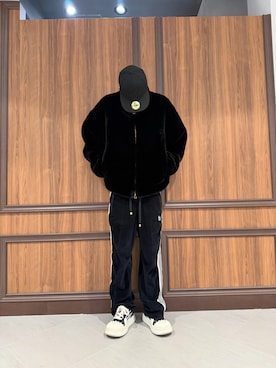 「DANKE SCHON（ダンケシェーン）のアイテム（その他アウター）」を使った、Kimiyaさん（メンズ・177cm）の秋コーディネート