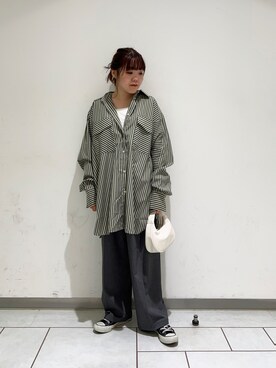 「KBF（ケイビーエフ）のアイテム（シャツ/ブラウス）」を使った、とみーさん（レディース・150cm）の秋コーディネート