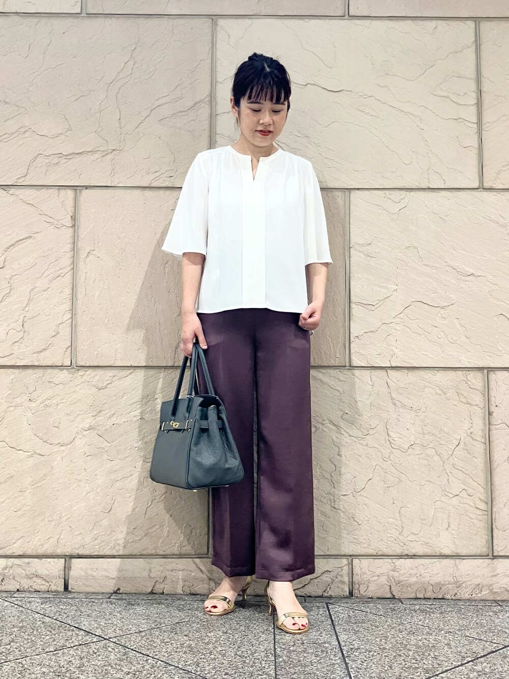 「レディースファッション、夏コーデ、ootd、オトナカジュアル、オトナ女子、きれいめカジュアル」｜「URBAN RESEARCH ROSSO WOMENのウォッシャブルフレアスリーブタックブラウス（シャツ/ブラウス、ホワイト系）」を使った、umediaさん（レディース・164cm）の夏コーディネートの1枚目の写真