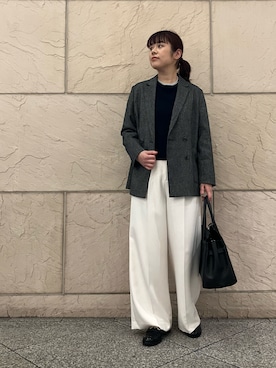 「オフィススタイル」｜「アイテム（パンツ）」を使った、umedaさん（レディース・164cm）の冬コーディネート