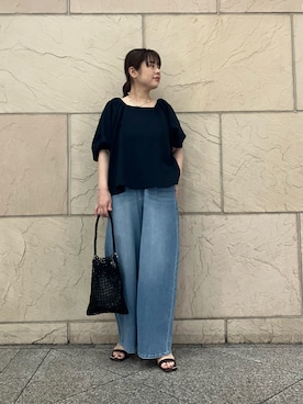 「URBAN RESEARCH ROSSO WOMEN(アーバンリサーチ ロッソ)のキュプラリネンオフショル2WAYブラウス(シャツ/ブラウス、ブルー系)」を使った、umedaさん(レディース・164cm)の夏コーディネート
