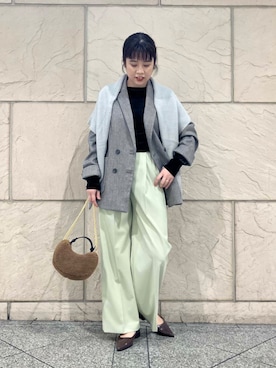 「スラックス」｜「アイテム（その他アウター）」を使った、umedaさん（レディース・164cm）の秋コーディネート