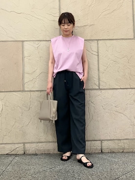 「URBAN RESEARCH ROSSO WOMEN(アーバンリサーチ ロッソ)のサイドジップミニトート(ショルダーバッグ、ベージュ系)」を使った、umedaさん(レディース・164cm)の夏コーディネート