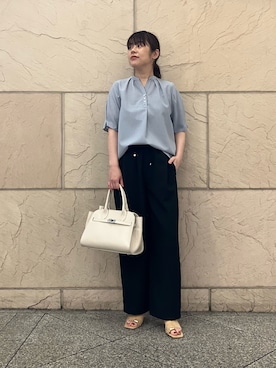 「URBAN RESEARCH ROSSO WOMEN（アーバンリサーチ　ロッソ）の『UR TECH DRYLUXE』『再入荷予定カラー』 デザインスリーブブラウス（シャツ/ブラウス、ブルー系）」を使った、umedaさん（レディース・164cm）の春コーディネート