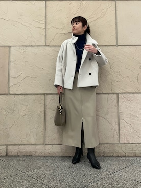 「アイテム（スカート、ベージュ系）」を使った、umedaさん（レディース・164cm）の冬コーディネート