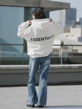 「FOG ESSENTIALS（エフオージーエッセンシャルズ）のアイテム（トップス）」を使った、NA♡さん（レディース・165cm）の春コーディネート