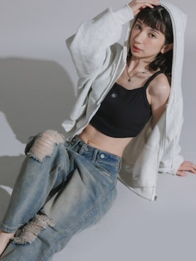 「Chick（チック）のルーズショート丈パーカー ショートジップパーカー 羽織 UV対策 冷房対策 2026年春夏（パーカー、ホワイト系）」を使った、NA♡さん（レディース・165cm）の夏コーディネート