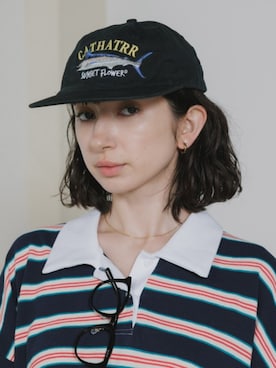 「Chick（チック）のLogo-Embroidered Flat-Brim Low-Profile Cap / ロゴ刺繍 フラットバイザー ローキャップ 2026年春夏（キャップ、ブラック系）」を使った、NA♡さん（レディース・165cm）の夏コーディネート