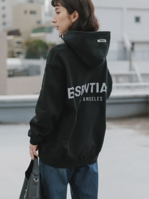 Fog Essentials ブラック黒パーカー人気ロゴ 反射フォント FOG ESSENTIALS（エフオージーエッセンシャルズ） パーカー FOG