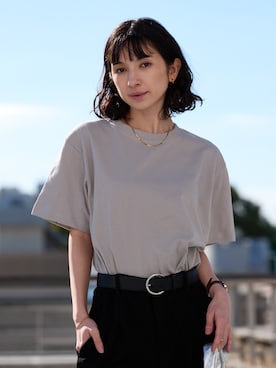 「United Athle（ユナイテッドアスレ）の【UNITED ATHLE】ユナイテッドアスレ 色・サイズ展開豊富 半袖無地 クルーネック Tシャツ 5.6oz ベーシック無地カットソー ビッグサイズ 2026年春夏（Tシャツ/カットソー、グレー系）」を使った、NA♡さん（レディース・165cm）の春コーディネート