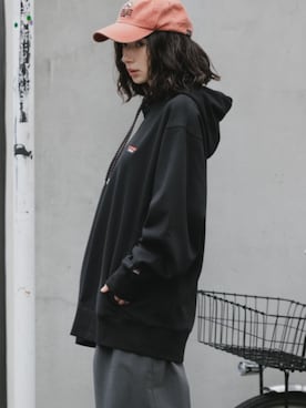 「FRUIT OF THE LOOM（フルーツオブザルーム）のアイテム」を使った、NA♡さん（レディース・165cm）の秋コーディネート