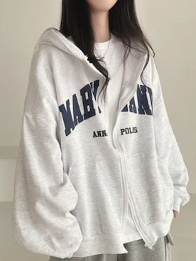 「MELT（メルト）の【オーバーサイズでゆったり可愛い♪】カレッジロゴジップアップパーカー/秋服/冬服（パーカー、グレー系）」を使った、NA♡さん（レディース・165cm）の秋コーディネート