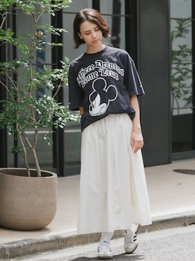 「adidas（アディダス）のadidas/アディダス ORI DISNEY MICKEY MOUSE DREAMS T-SHIRT ディズニー ミッキーマウス 半袖 クルーネック プリントTシャツ メンズ レディース 2026年 夏 夏服（Tシャツ/カットソー、ブラック系）」を使った、NA♡さん（レディース・165cm）の夏コーディネート