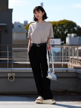 「United Athle（ユナイテッドアスレ）の【UNITED ATHLE】ユナイテッドアスレ 色・サイズ展開豊富 半袖無地 クルーネック Tシャツ 5.6oz ベーシック無地カットソー ビッグサイズ 2026年春夏（Tシャツ/カットソー、グレー系）」を使った、NA♡さん（レディース・165cm）の春コーディネート