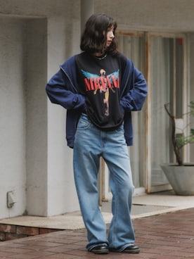 「Levi's（リーバイス）の【BLACKPINKロゼ着用アイテム】LEVI'S/リーバイス LOOSE BOOT ジーンズ デニムパンツ ブーツカット ミッドライズデザイン レディース カジュアル 2026年秋冬 秋服（デニムパンツ、ブルー系）」を使った、NA♡さん（レディース・165cm）の秋コーディネート
