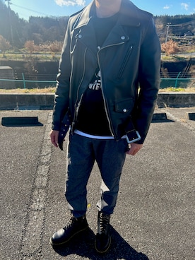 「アイテム（ライダースジャケット）」を使った、にしぐちさん（メンズ・170cm）の冬コーディネート