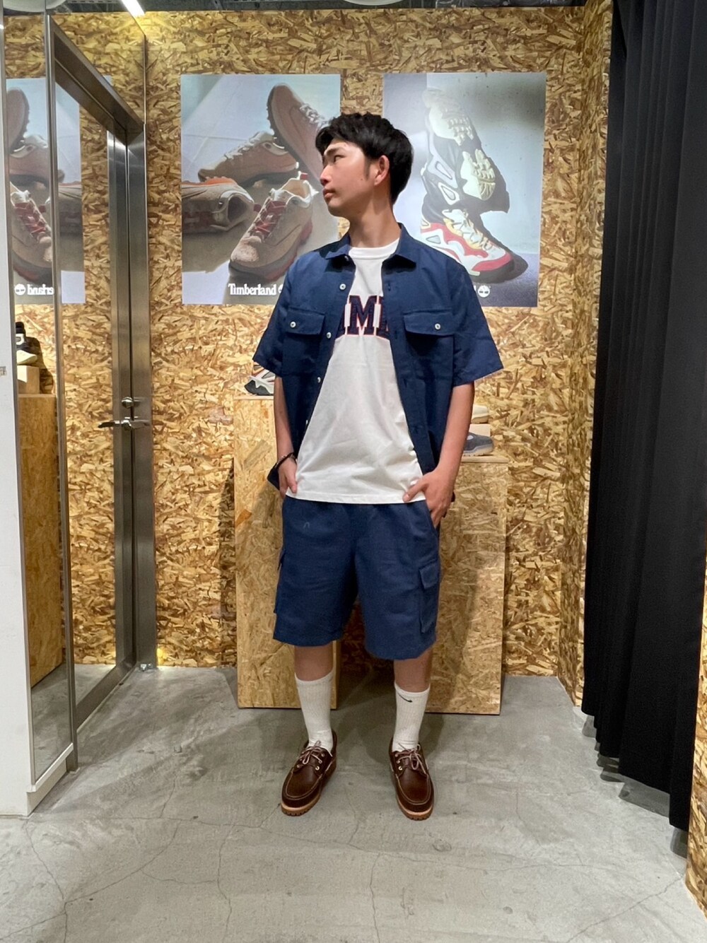 「Timberland、ティンバーランド、3EYE、モカシン、春、春コーデ、夏、夏コーデ、春夏コーデ、カジュアル、カジュアルコーデ、セットアップ、ブルー、おしゃれさんと繋がりたい、どんなコーデにもこの一足」｜「Timberlandのアイテム（トップス、ホワイト系）」を使った、tbl9517さん（メンズ・177cm）の春コーディネートの1枚目の写真