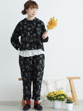 「chambre de charme（シャンブルドゥシャーム）のアイテム（パンツ）」を使った、ねねこさん（レディース・161cm）の冬コーディネート