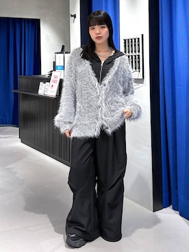 「PAGEBOY（ページボーイ）のスリーピーシャギーVネックカーディガン（Cardigans、グレー系）」を使った、うなちゃんさん（レディース・152cm）の秋コーディネート
