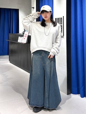 「PAGEBOY（ページボーイ）のギャザースリーブスウェット（Sweatshirt、グレー系）」を使った、うなちゃんさん（レディース・152cm）の秋コーディネート