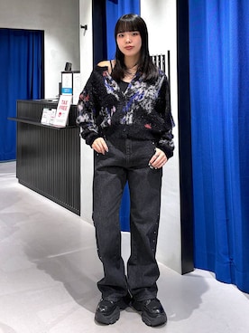 「PAGEBOY（ページボーイ）のスタッズストレートデニム（Denim pants、ブラック系）」を使った、うなちゃんさん（レディース・152cm）の秋コーディネート