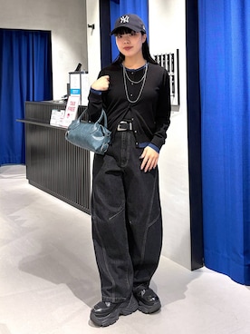 「PBLIM（ページボーイリム）の《UNISEX》フラップポケットデニム（Denim pants、ブラック系）」を使った、うなちゃんさん（レディース・152cm）の秋コーディネート
