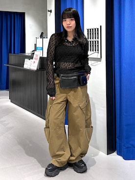「PAGEBOY（ページボーイ）のカットレースヘンリー2WAY【前後2WAY/重ね着もオススメ】（Shirts、ブラック系）」を使った、うなちゃんさん（レディース・152cm）の秋コーディネート
