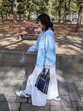 「ブルー」｜「アイテム（スウェット）」を使った、satsukiさん（レディース・159cm）の秋コーディネート