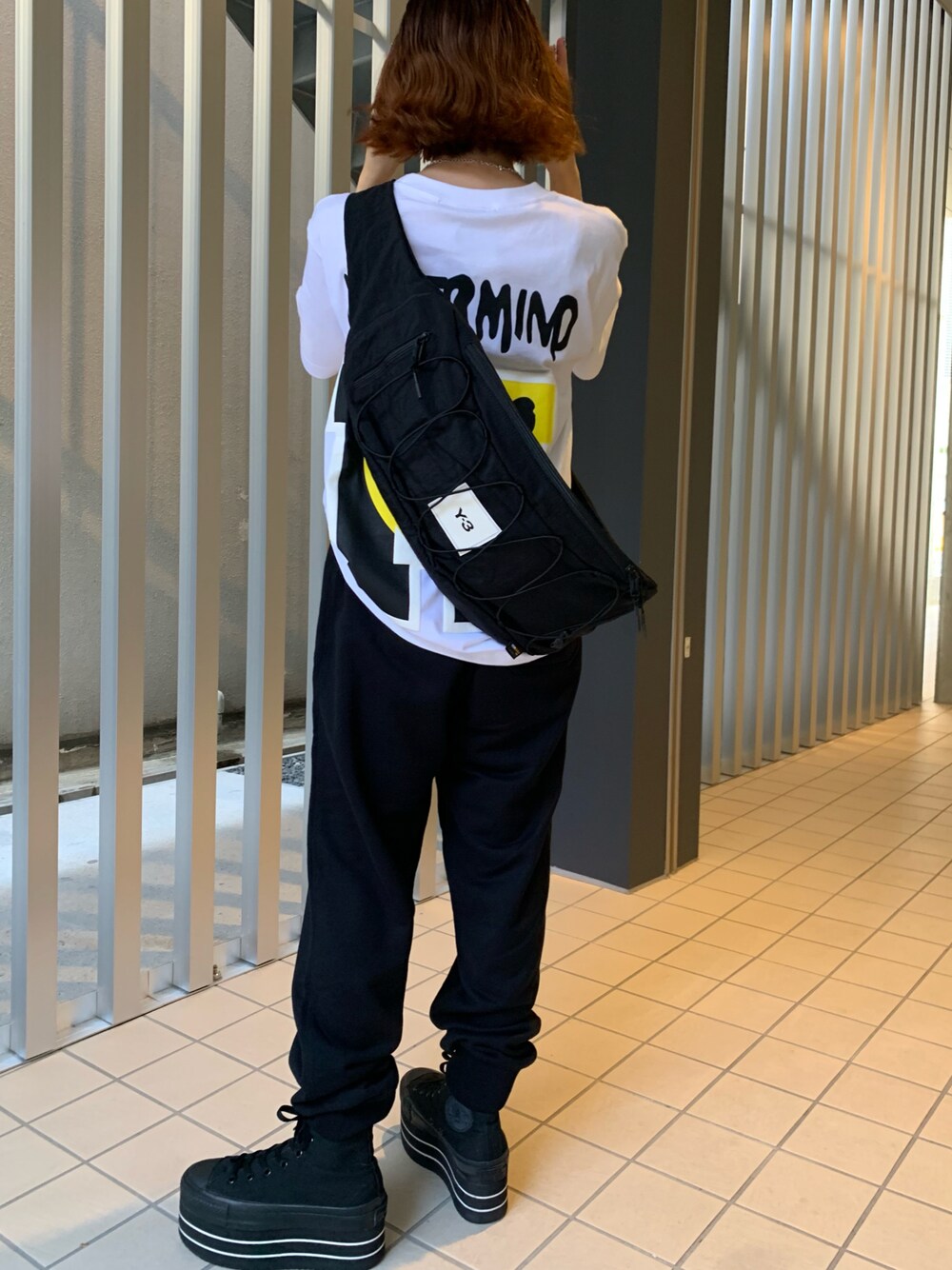 ワイスリー Y-3 ボディバッグ シルバー ヨウジヤマモト　ウエストバッグ Y-3 ワイスリー ヨウジヤマモト adidas アディダス バッグ