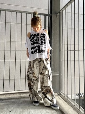 「RNA（アールエヌエー）のM2672 リボンスラッシュルーズTEE（Tシャツ/カットソー、ホワイト系）」を使った、RNA MEDIA ZOZOTOWN STAFFさん（レディース・163cm）の夏コーディネート