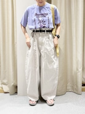 「アイテム（デニムパンツ、ベージュ系）」を使った、RNA MEDIA ZOZOTOWN STAFFさん（レディース・156cm）の秋コーディネート