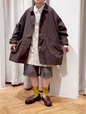 「RNA-N（アールエヌエーエヌ）のT1015 ミリタリーショーツ（その他パンツ、グレー系）」を使った、RNA MEDIA ZOZOTOWN STAFFさん（レディース・156cm）の秋コーディネート