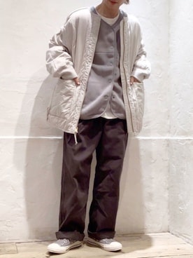 「カラーパンツ」｜「アイテム（ノーカラージャケット）」を使った、RNA MEDIA ZOZOTOWN STAFFさん（レディース・156cm）の春コーディネート