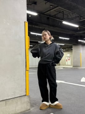「RNA」｜「アイテム（スウェット）」を使った、RNA MEDIA ZOZOTOWN STAFFさん（レディース・161cm）の冬コーディネート