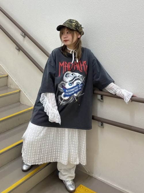 送料無料】 ソフト アズ ア グレープ レディース Tシャツ
