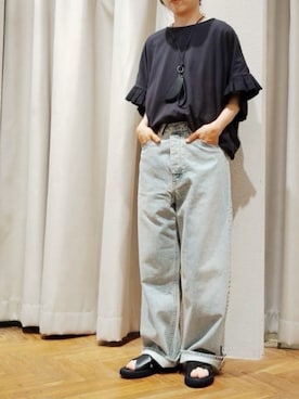 「RNA-N（アールエヌエーエヌ）のM2718 フリルスリーブプルオーバー（Tシャツ/カットソー、ブラック系）」を使った、RNA MEDIA ZOZOTOWN STAFFさん（レディース・163cm）の夏コーディネート