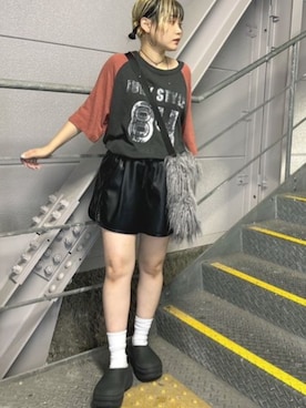 「RNA（アールエヌエー）のアイテム（トートバッグ）」を使った、RNA MEDIA ZOZOTOWN STAFFさん（レディース・153cm）の秋コーディネート