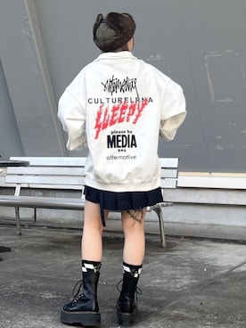 「RNA」｜「アイテム（スウェット）」を使った、RNA MEDIA ZOZOTOWN STAFFさん（レディース・151cm）の冬コーディネート