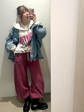 「RNA（アールエヌエー）のM2722 カットオフブリーチフーディー（スウェット、グレー系）」を使った、RNA MEDIA ZOZOTOWN STAFFさん（レディース・156cm）の秋コーディネート