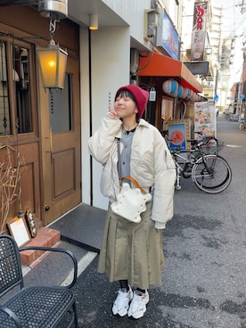 「アイテム（MA-1）」を使った、kkkmmmia03さん（レディース・158cm）の冬コーディネート