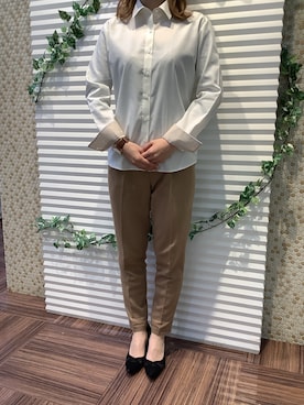 「アイテム（ビジネスシャツ）」を使った、BRICK HOUSE by Tokyo Shirts 北島フジグラン店さん（レディース・158cm）の冬コーディネート